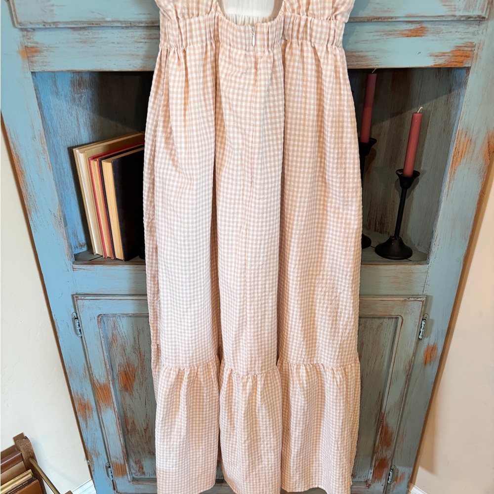 In loom Size small gingham dress key hole back - Picture 8 of 11